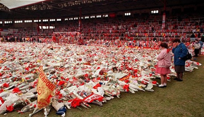Steven Gerrard a donat 96.000 de lire sterline - 2801fotbalgerrard-1390919387.jpg