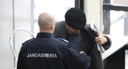 Scandal la Palatul de Justiție - 2803163d27ac58633fb69d37bff948de.jpg