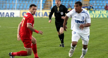 Farul și Poli Iași pot ajunge chiar și la meci de baraj pentru supraviețuire - 28fcea06661f13ebe9c87327f949f3a8.jpg
