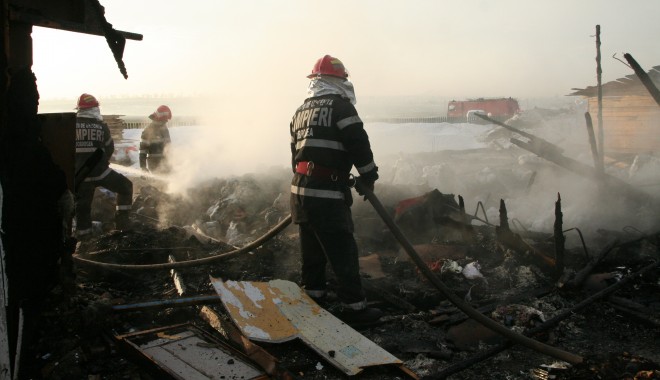 TRAGEDIE în Constanța. Bărbat mort în incendiu - 28ianuarieincendiumortnicolaepom-1390898870.jpg