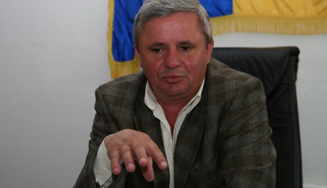 Primarul din Mihail Kogălniceanu, la DNA - 28noiembriemuresandna-1322484448.jpg