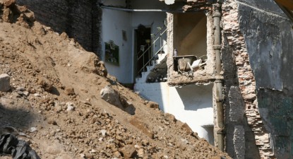 Peretele unui imobil din Peninsulă s-a prăbușit din cauza lucrărilor la o fundație - 2958efe32274c6369d16dccad3add350.jpg