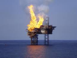 29 de petroliști dispăruți și doi morți, într-un incendiu pe Marea Caspică - 29depetrolisti-1449404552.jpg