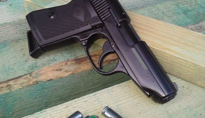 Șapte arme letale și 30 neletale au fost ridicate de la membrii unor grupări infracționale - 29f4b5fc3a96d9346e8adbaaff600fe1-1597676472.jpg