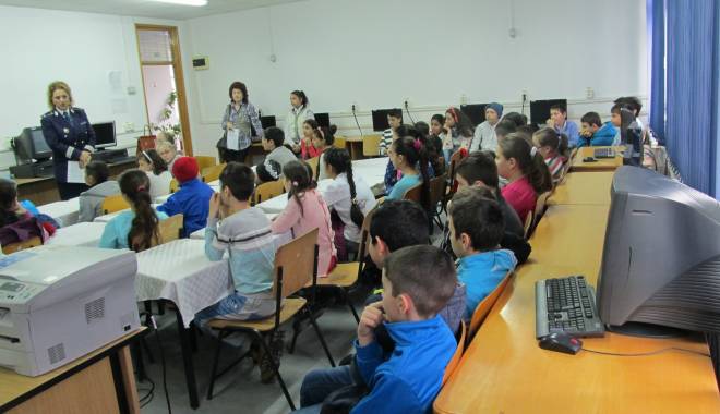 Copilărie fără delincvență, în școlile din Constanța - 29ianuariecampanie-1422538878.jpg