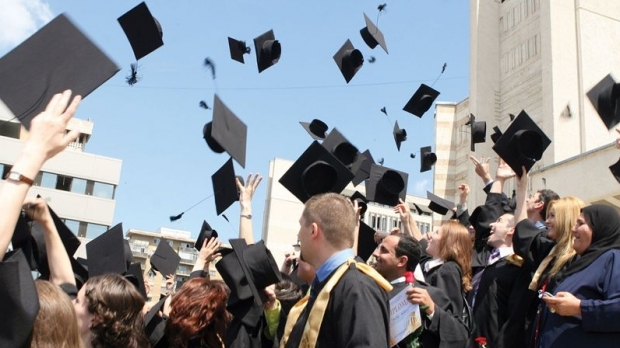 Percheziții pentru LUARE DE MITĂ la licență / Studenți și profesori duși la audieri - 29septembriemitalicenta-1412014565.jpg