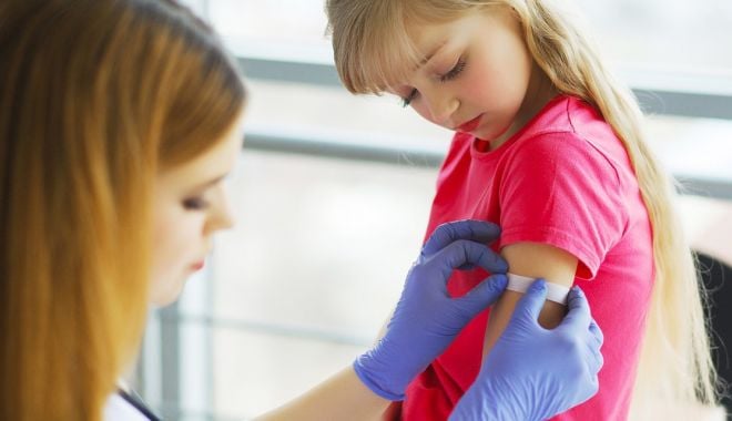 Valeriu Gheorghiță: Așteptăm ca în următoarele 2 luni să se autorizeze vaccinarea copiilor de peste 12 ani - 2a8d16ee17e245918fca471f7fb35a1d-1617205775.jpg