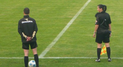 Arbitrele Dorcioman și Mârț, luate în bâză de spectatori - 2b3d9da7d8304d3ec4c59aaae9f61fb0.jpg