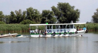 Mila 23, satul de lipoveni cu șarm arhaic din Delta Dunării - 2b5a0385f3efe2e2a7e088fc0311a33d.jpg