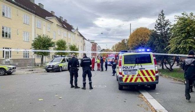 A furat ambulanța și a intrat cu ea în mai mulți trecători. Bărbatul era înarmat - 2blppchppmi16469jpg-1571745951.jpg