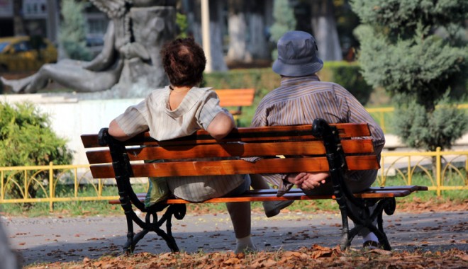 Ce riscă pensionarii - 2decfondceriscapensionarii-1354463900.jpg