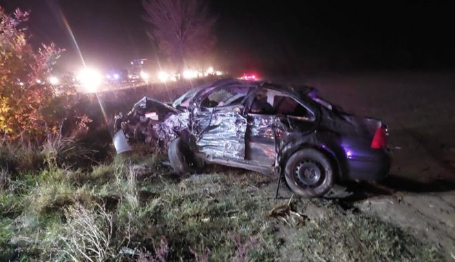 Accident rutier cu trei autoturisme şi opt persoane implicate; a fost activat Planul roşu de intervenţie