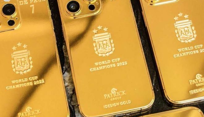 Messi le-a făcut cadou câte un telefon din aur coechipierilor săi din selecţionata Argentinei - 2martie2023fqm1rnhxgaicf8s-1677761789.jpg