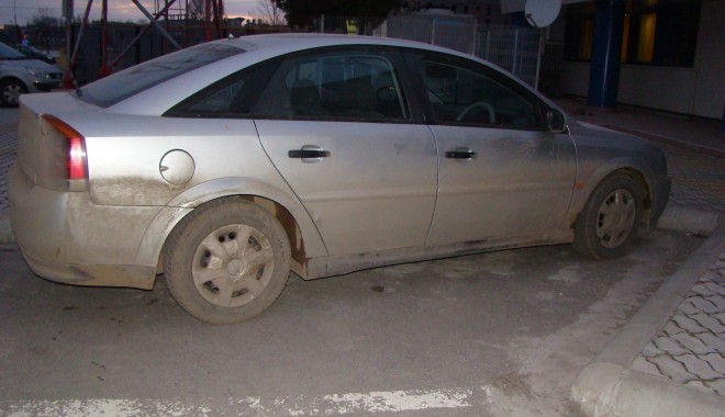 Autoturism furat din Anglia, depistat la Tulcea - 2martieautofuratitaliatulcea-1330687169.jpg