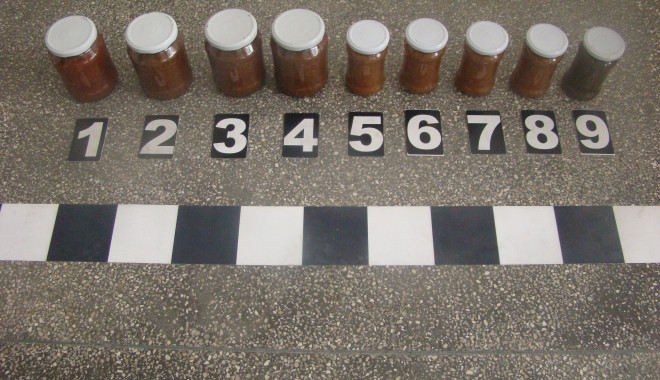 Patru kilograme de icre, confiscate de Garda de Coastă - 2martiepeste4kilogrameicre-1330686920.jpg