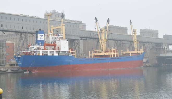 Două nave s-au ciocnit în Portul Constanța! - 2noiembrieincidentnavalport-1414927772.jpg