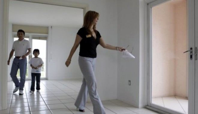 Merită să muncești  ca agent imobiliar? - 2octagentimobiliar-1380713071.jpg
