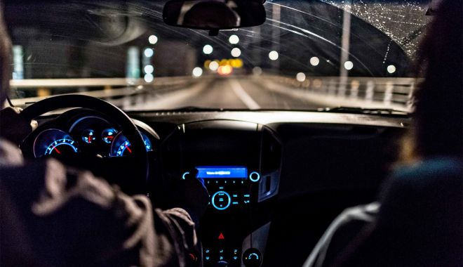 Directivă europeană: Șoferii români care nu vor mai avea voie să conducă cu peste 90 km/h nici pe timp de noapte