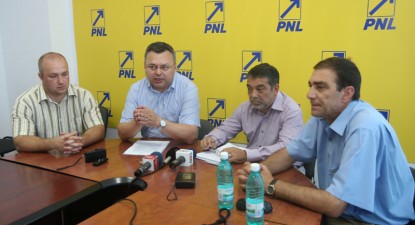 Consilierii județeni ai PNL asistă pasivi la înmormântarea Operei constănțene - 302d81c382f64c3ef4866c87da8711c6.jpg