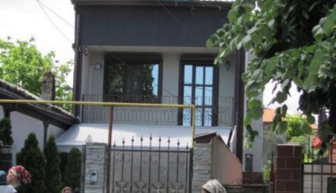 Procurorii au descins la locuința mamei Larei Șaban - 30439casalarasaban1-1340096050.jpg