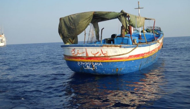 Aproape o sută de emigranți sirieni, salvați de nava amiral a Gărzii de Coastă / Galerie foto - 3045m-1377428881.jpg