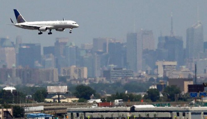 ATERIZARE RATATĂ pe aeroportul din San Francisco: Doi morți și 182 de răniți - 307477avionap-1373230335.jpg