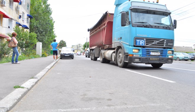 Restricții de tonaj pentru vehicule, pe șoselele din Constanța - 30iunierestrictiitonaj-1404144468.jpg