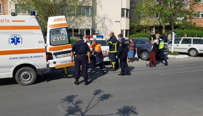 VIDEO / Pompierii ISU Dobrogea, intervenție de urgență în Cernavodă. Ce au găsit într-un apartament - 31175590180305666971711174039441-1524554957.jpg