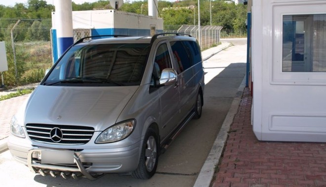 Mercedes Vito furat, găsit la frontiera cu Republica Moldova - 31augustmercedesfuratfrontiera-1346412439.jpg
