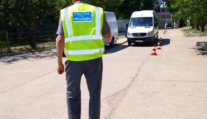 Ce pedepse au primit trei polițiști de la frontieră, acuzați că luau mită - 31octombriepolitistigarda-1414768830.jpg