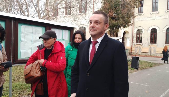 Elevii au revenit în bănci. „Vom vedea dacă se va impune suspendarea cursurilor la nivelul unor clase sau în unele unități de învățământ” - 32404517672638072869849063883032-1673256040.jpg