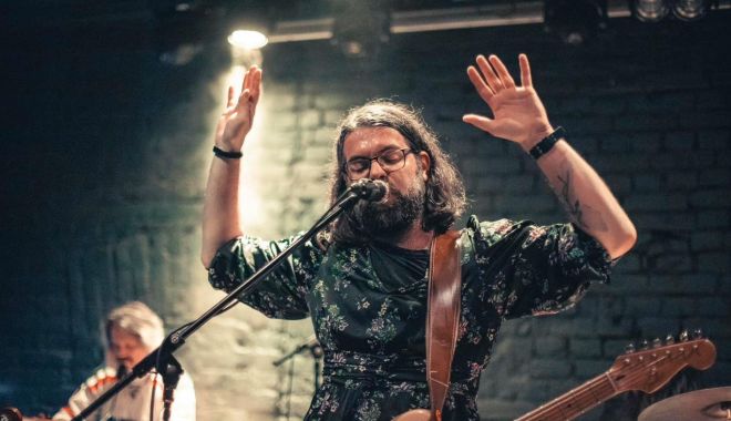 Concertul Robin and the Backstabbers, din Club Doors, a fost reprogramat pe 1 Martie - 33153497420598851142076373010302-1677236595.jpg