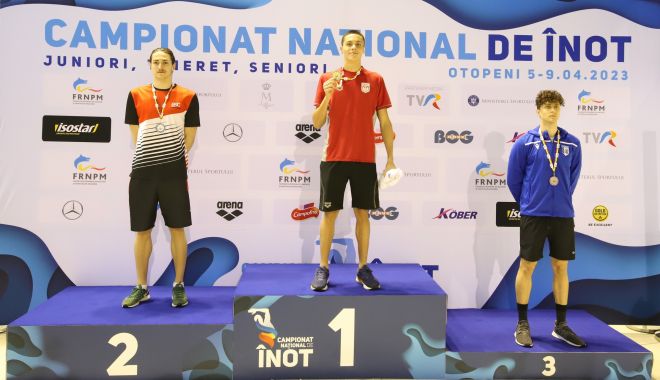 David Popovici a câştigat a treia medalie de aur la Campionatul Naţional în bazin scurt