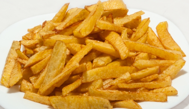 ÎNNEBUNIȚI DUPĂ CARTOFI PRĂJIȚI? Consumul lor crește sanșele de deces prematur - 33cartofiprajiti-1497528489.jpg