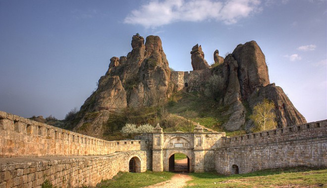 Investiții  în castele  din Bulgaria - 3440819345f082c13208z-1345246622.jpg