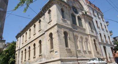Sinagoga, fosta clădire monumentală, actuala clădire în pericol de prăbușire - 34df2852129ea5fbbee17559970c3c49.jpg