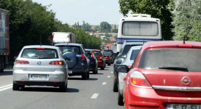 Pieței auto i-a murit motorul - 350b50ff383f715fb131aaeecf586710.jpg