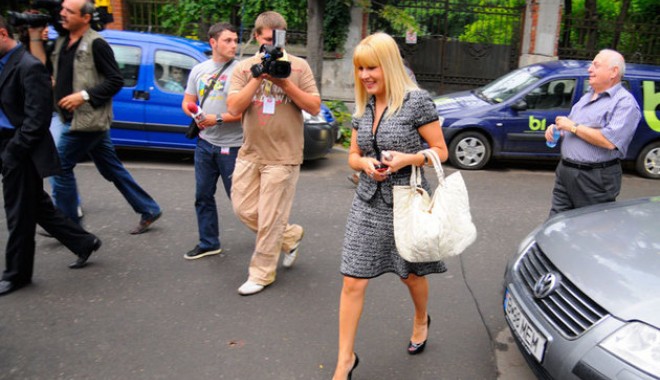 Ce sfaturi are Traian Băsescu pentru Elena Udrea - 3532736publimediaandreispirache-1360928345.jpg
