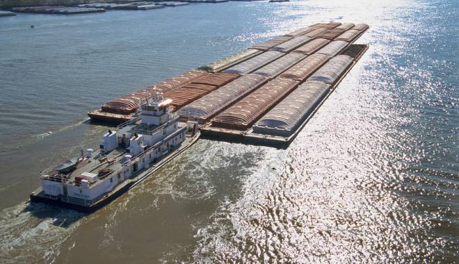 35 de barje încărcate au scăpat pe fluviul Mississippi - 35debarje-1454570251.jpg