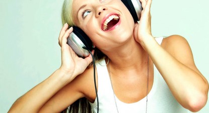 Muzica ascultată la maximum în căști distruge timpanul - 36adad451566a9d8f0a9cd1ff06b8e3a.jpg
