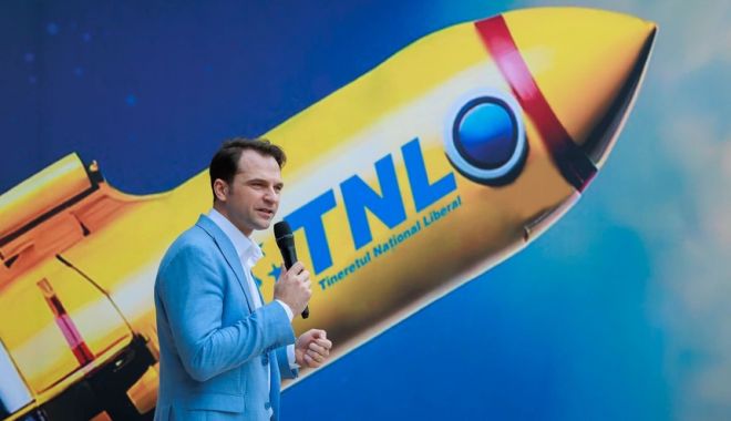 Sebastian Burduja: Generaţia actuală se prezintă cu prea mulţi politicieni, dar cu prea puţini lideri autentici