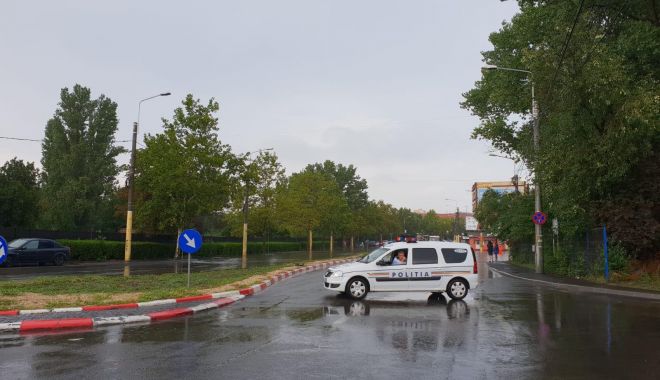 INUNDAȚII la Constanța! Zeci de reclamații la RAJA din Mamaia și cartierele constănțene - 37905792199100701758988866533835-1532872030.jpg