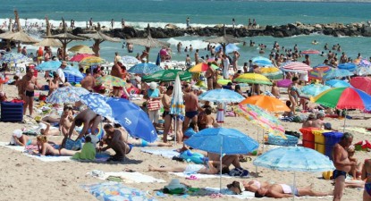 În ciuda crizei financiare, românii nu renunță să se răsfețe la soare - 37f92a98dd57884d64f167d8edb12095.jpg
