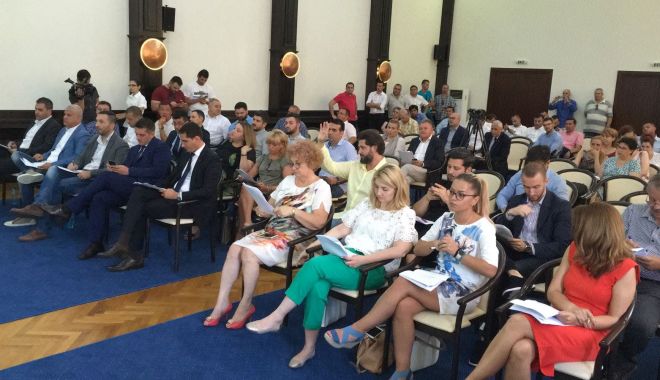 ȘEDINȚĂ DE CONSILIU LOCAL / Iată ce decizii iau aleșii constănțeni - 38023493180783372930335690889832-1533029450.jpg