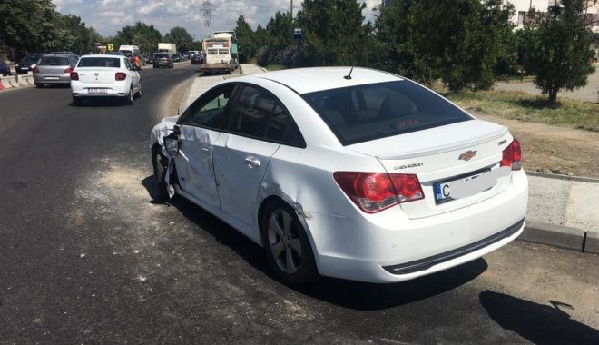 Accident între un TIR și o mașină, la Constanța - 38848763175741258768858021406218-1533895748.jpg