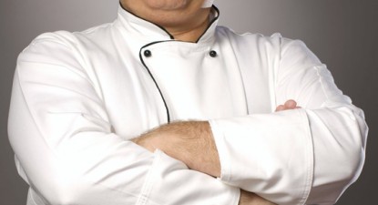 Pe 8 august, maestrul Horia Vîrlan gătește la malul mării - 3953e20c5314a7773feba5489c97d84b.jpg