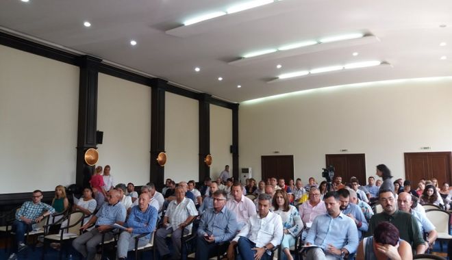 Ședință la CJC / DECIZIE PRIVIND FACILITĂȚILE PENTRU ELEVI ȘI STUDENȚI! - 39899907686937971660858255868007-1534933952.jpg