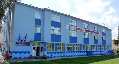1.100 de elevi la prima ediție a Concursului LuminaENGLISH - 3aa4cb2017fe681acd92bbea6b9f6015.jpg