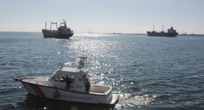 Turiști naufragiați, recuperați de polițiștii de frontieră - 3bc1ef7311290da12322677c4e6ee2a5.jpg