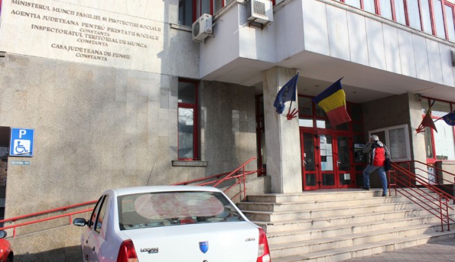 Au luat foc! ITM i-a amendat pentru că au muncit de Sf. Andrei și 1 Decembrie! - 3decfonditm-1354566918.jpg